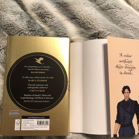 ✨ Fourth Wing Sprayed Edges The Big Book Box Bookish India Special Edition ✨ - Picture 5 of 13